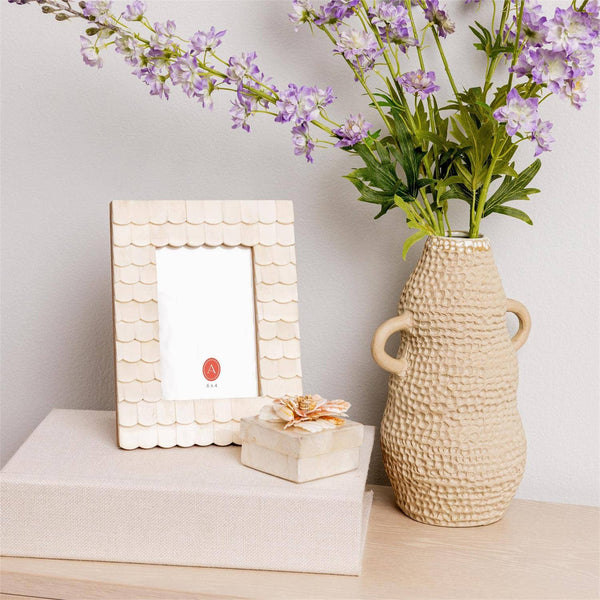 Photo Frame - Scalloped Bone Shingles