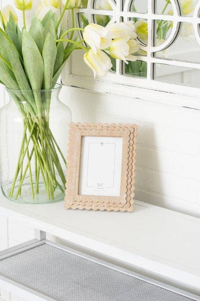 11845 - 8x10x1 wood photo frame (SCALLOP) ntrl (5x7) pic
