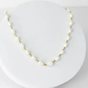 Pearl Chic Necklace