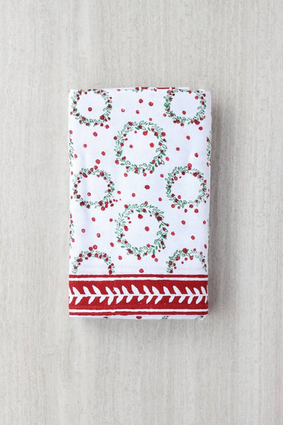 Tablecloth - Wreath, Evergreen & Red: 60" x 90"