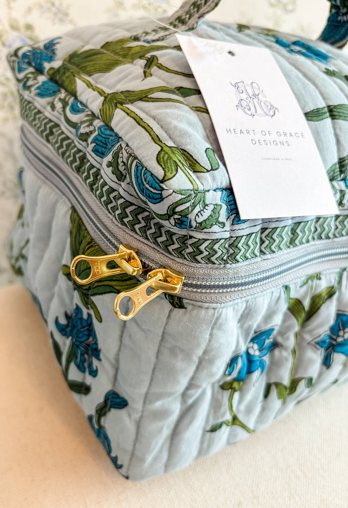 Heart of Grace Iris Cosmetic Bags - Thumbnail 3