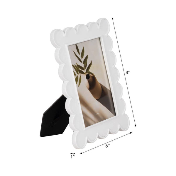 Photo Frame - Resin with Decorative Scalloped Edge: White / 4x6