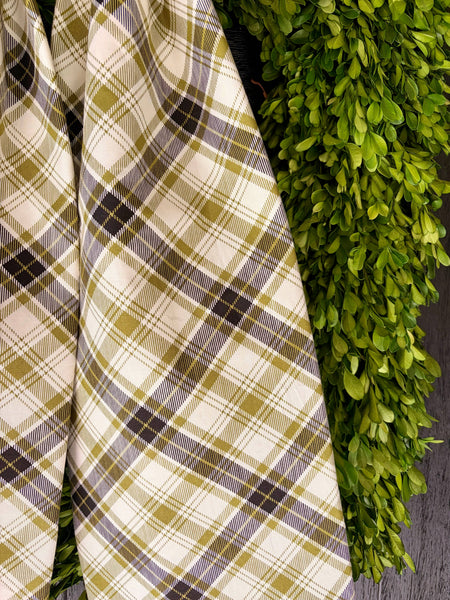The Olivewood Tartan Bow