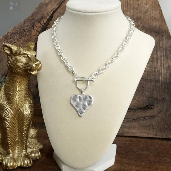 Boho Hammered Heart Front Toggle Necklace –  Gold Tone