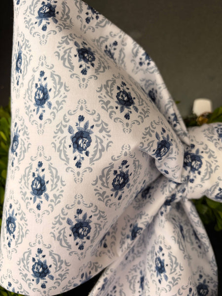 La Rose Bleue Provençale Bow