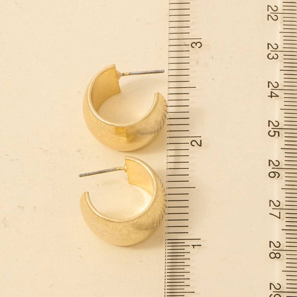 Vintage Gold Curved Wide Chunky Hoop Earrings: GOLD