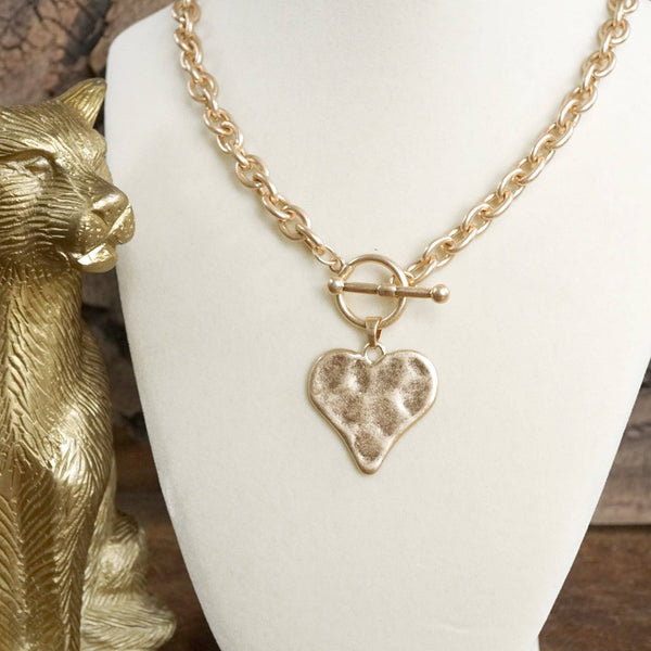 Boho Hammered Heart Front Toggle Necklace –  Gold Tone