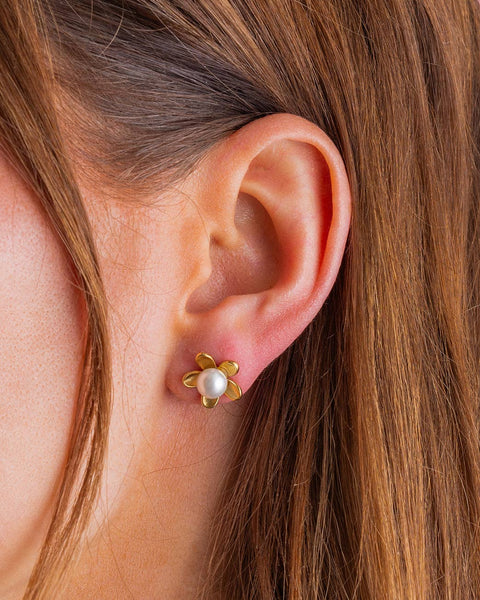 Stud Earrings - Gold-Plated + Pearl Flowers - Kali