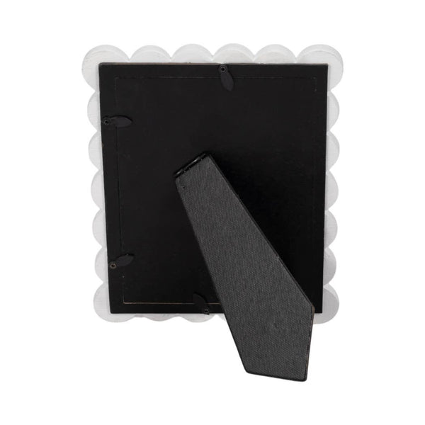 Photo Frame - Resin with Decorative Scalloped Edge: White / 4x6