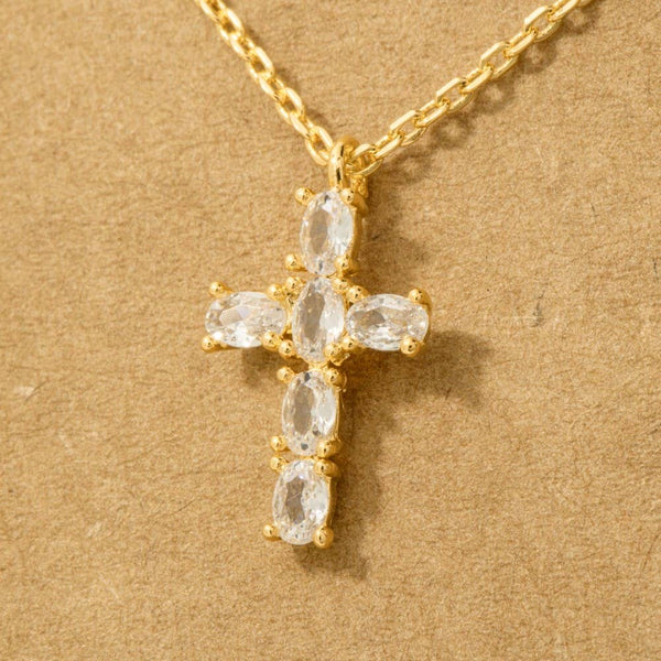 Rhinestone Cross Pendant Necklace: Silver