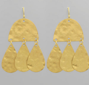 Gold hammered small dangle earrings