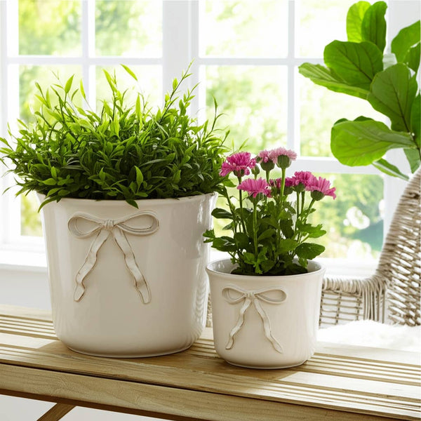 Planter White Ceramic Pretty Bow