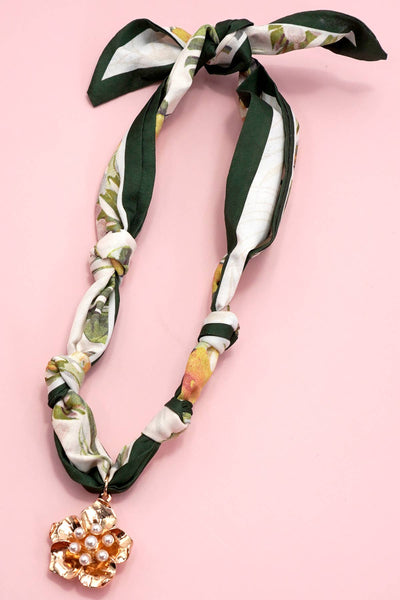 HANDMADE SCARF CHARM NECKLACE - Green and Heart