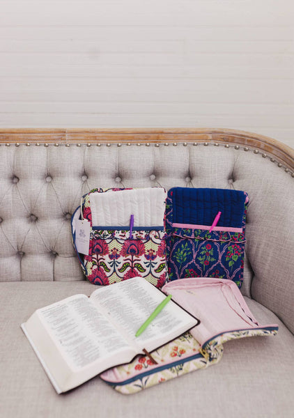 Meadow Luxe | Quilted Scalloped Bible Cover