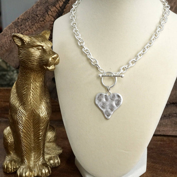 Boho Hammered Heart Front Toggle Necklace –  Gold Tone