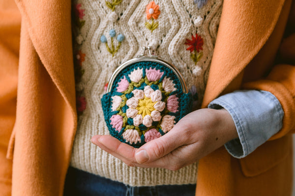 Crochet Clasp Pouch: Teal