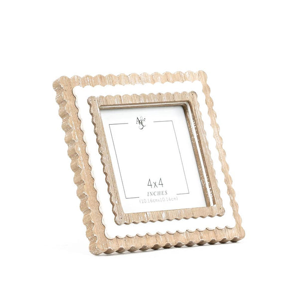 11847 - 6x6x1 wood photo frame (SCALLOP) ntrl/wh (4x4) pic
