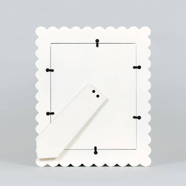 12092 - 11x13x1 wood scallop photo frame (8x10) wh