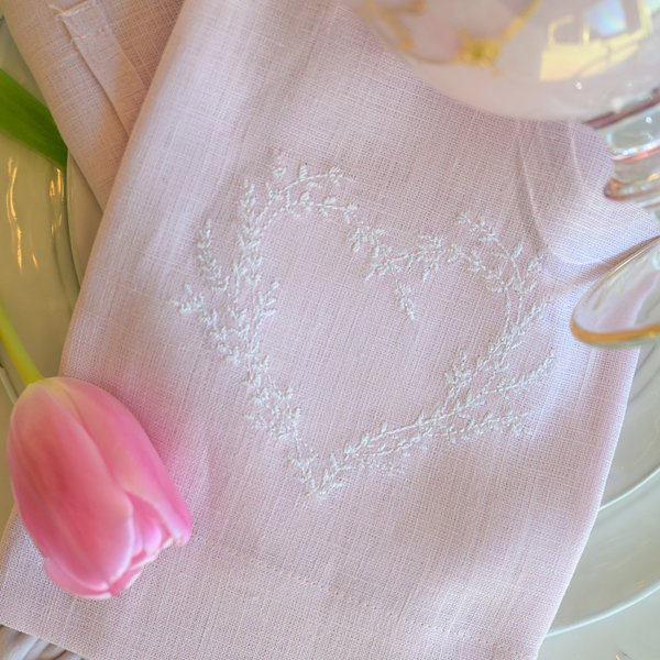 Vineyard Heart Linen Towel: White (Green)