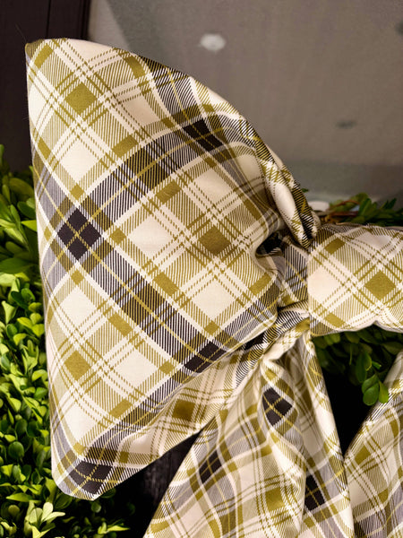 The Olivewood Tartan Bow