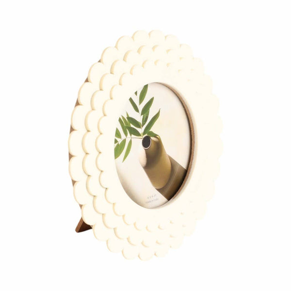 Photo Frame - Ivory Resin Round Casual Scalloped, 4x4 in.