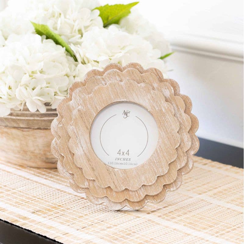 12067 - 8x8 round scallop photo frame (4x4) ntrl Home Decor