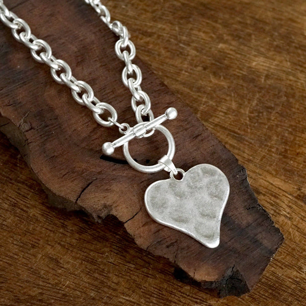 Boho Hammered Heart Front Toggle Necklace –  Gold Tone