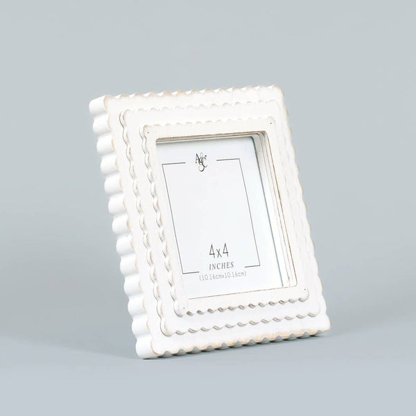 White Scallop 4x4 Picture Frame
