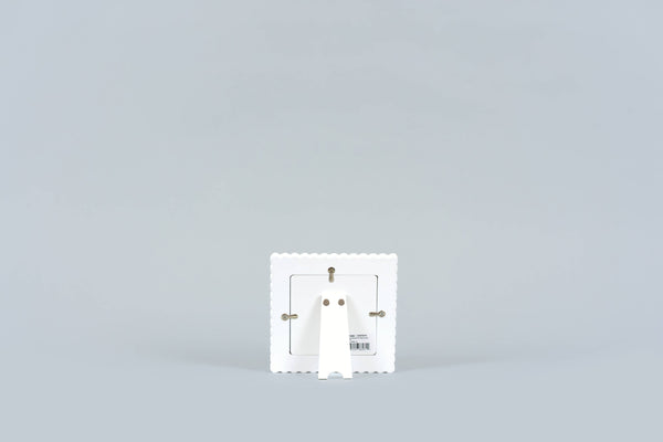 White Scallop 4x4 Picture Frame