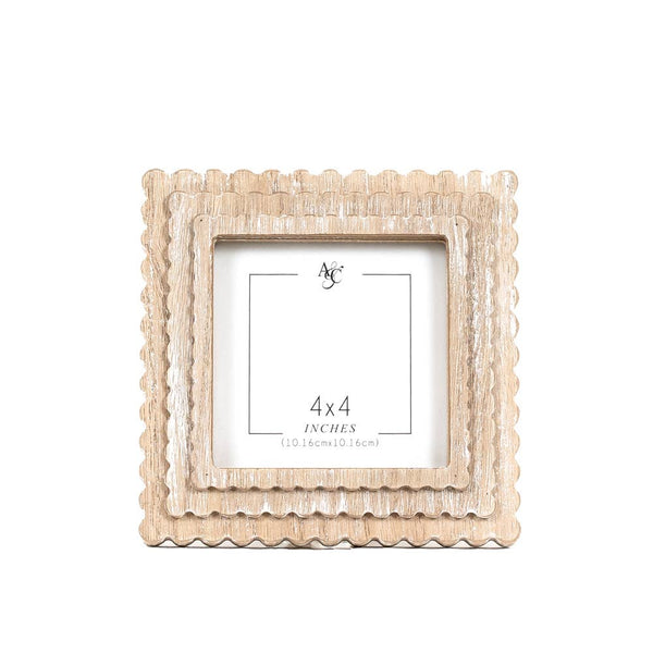 11848 - 6x6x1 wood photo frame (SCALLOP) ntrl/wh (4x4) pic
