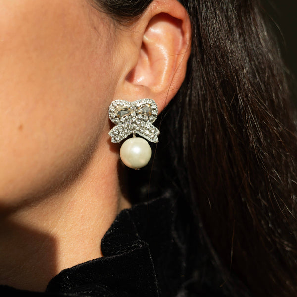 Collette Bow & Pearl Earrings