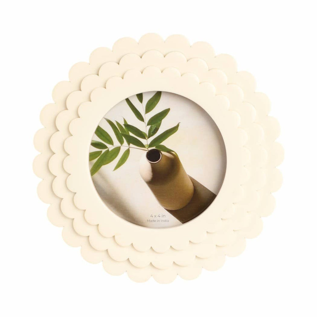Photo Frame - Ivory Resin Round Casual Scalloped - Thumbnail 5