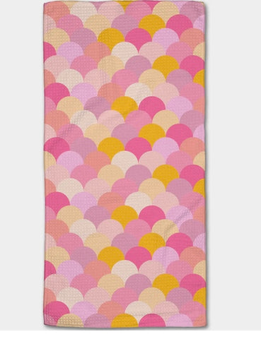 Geometry Inherit Pink Bar Towel
