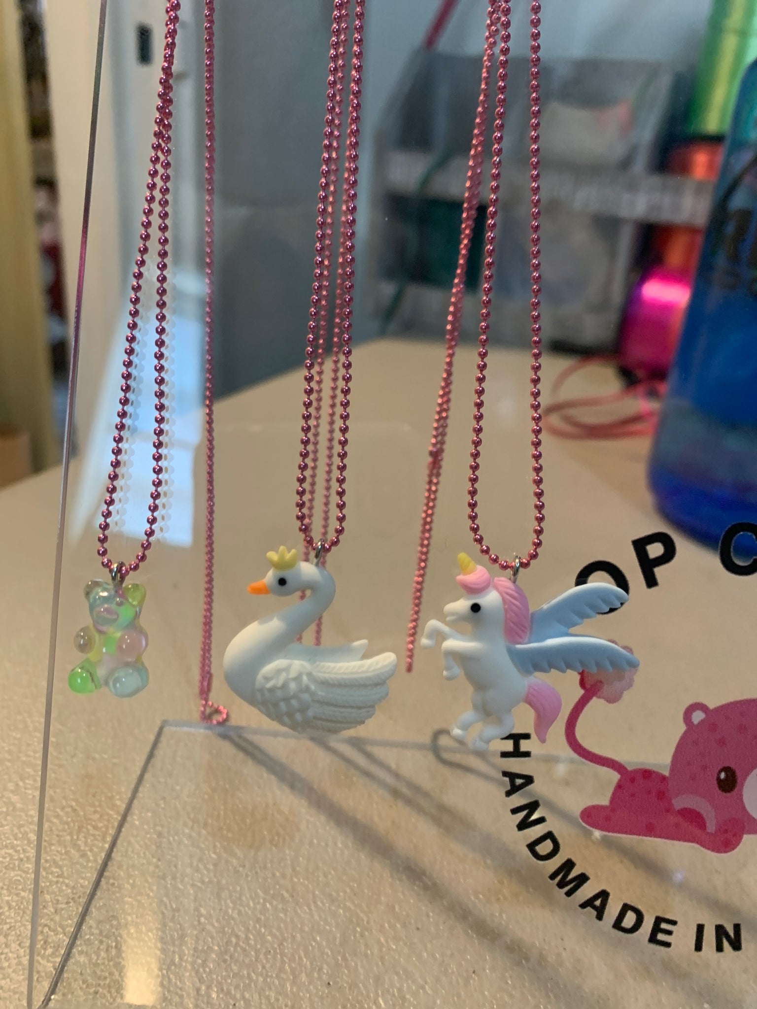 Pop cutie small necklace (Swan, gummy bear, unicorn)