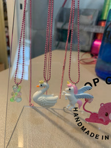 Pop cutie small necklace (Swan, gummy bear, unicorn)