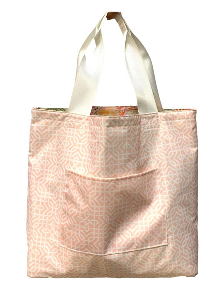 TRVL Flip It Tote-Tropics Lattice/Lattice Blush