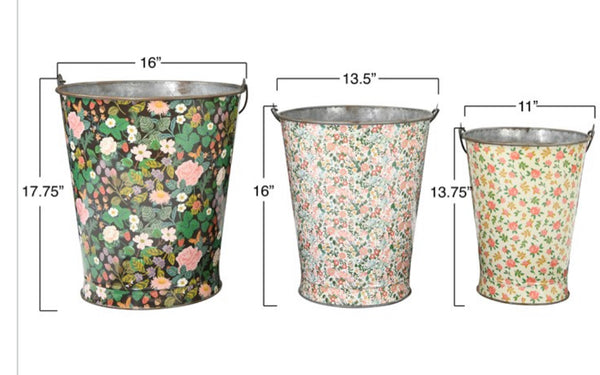 Small floral bucket