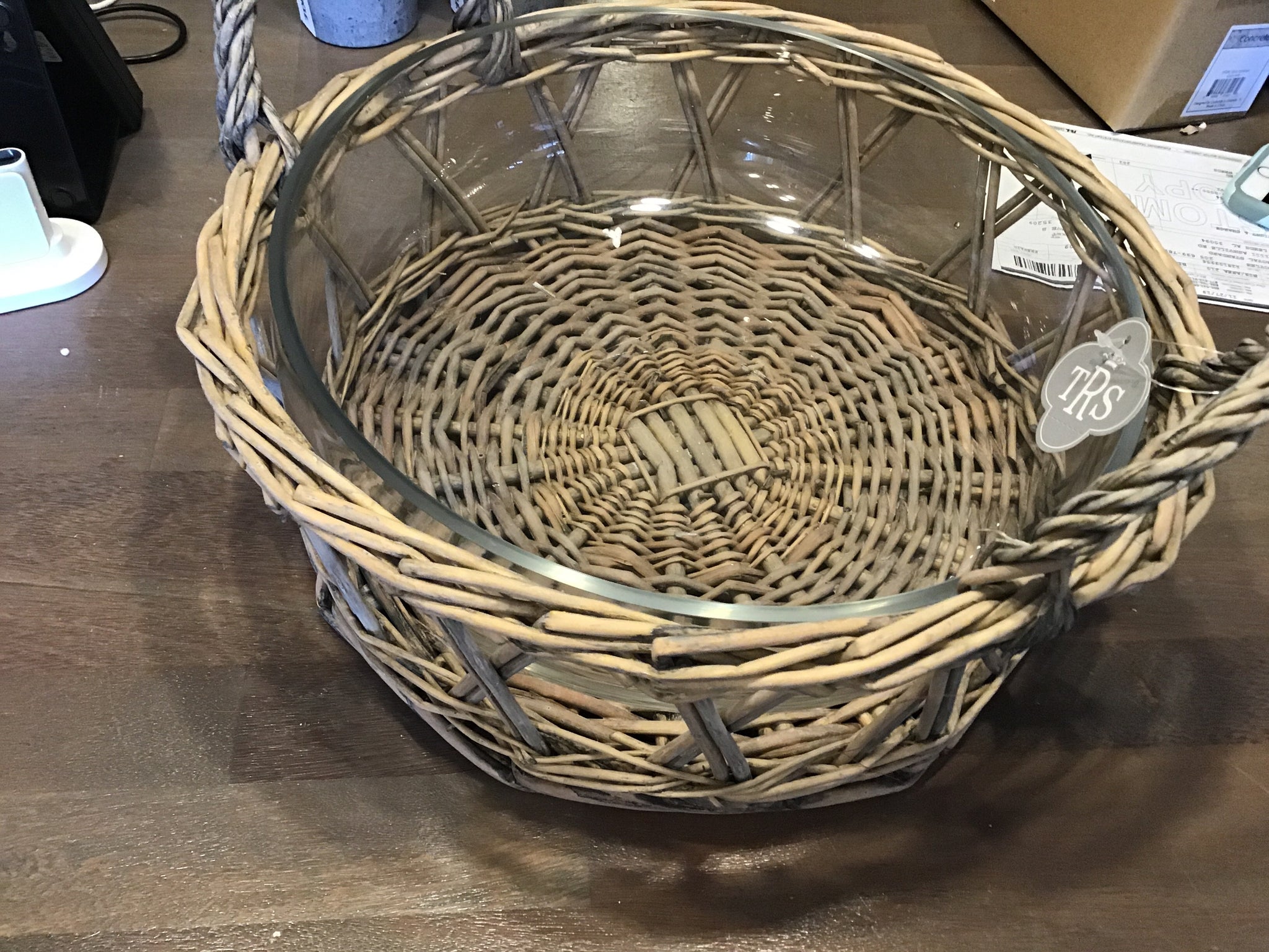Serving bowl basket
