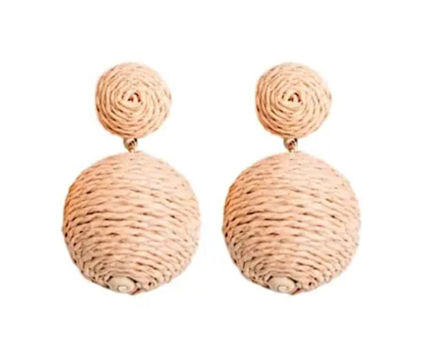 Raffia Wrapped Lido Pom Poms