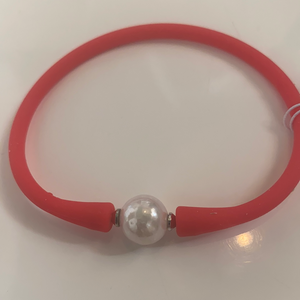 Salmon pearl silicone bracelet