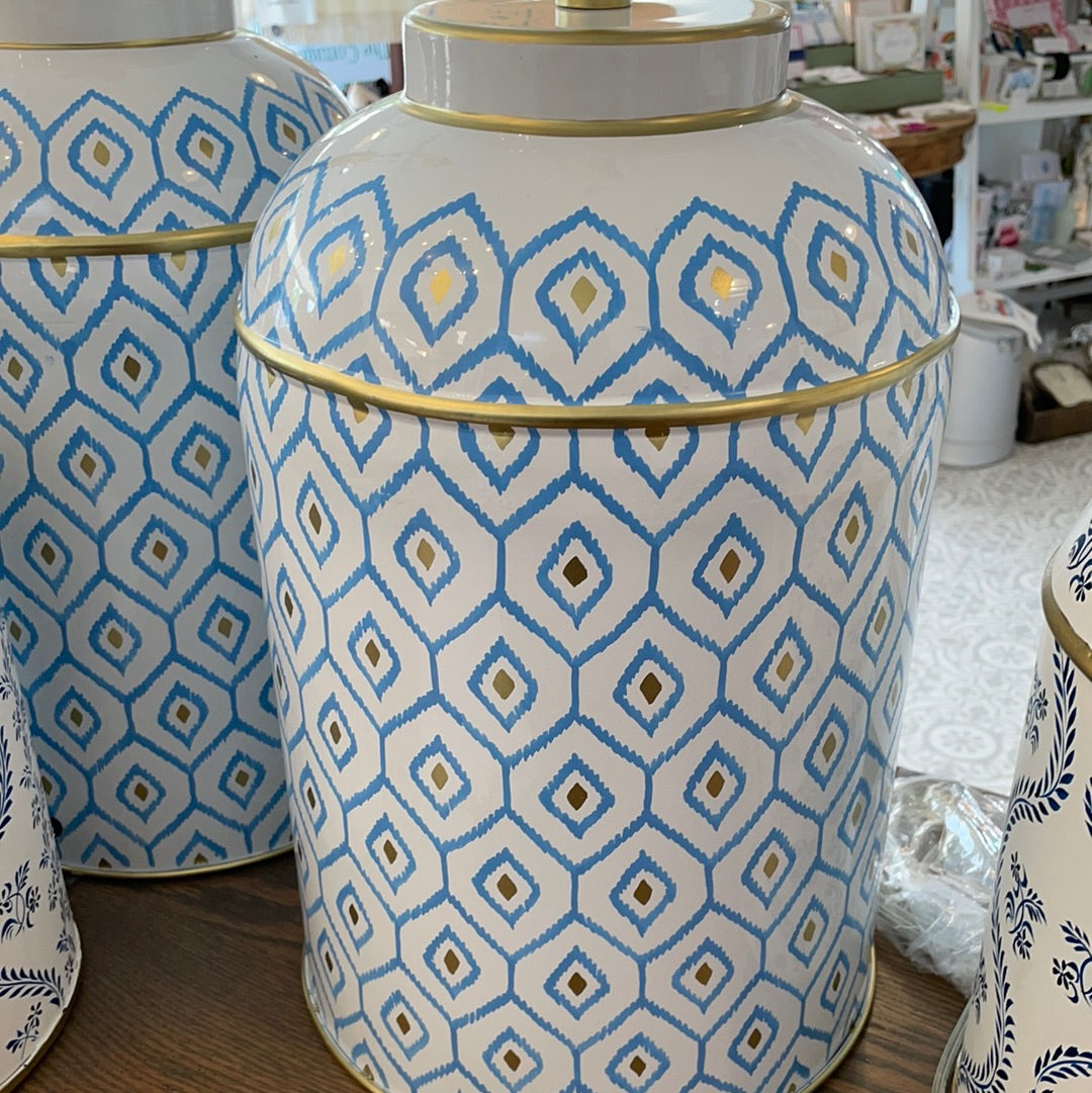 Blue/white tin large lamps